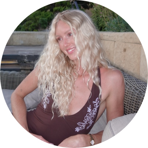 ClaireAlmond on LTK