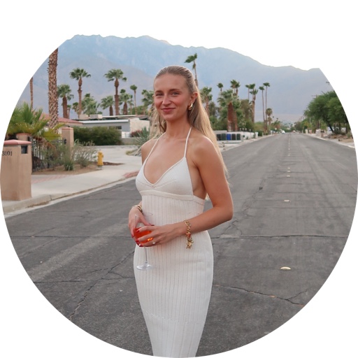 Caroline_Orr on LTK