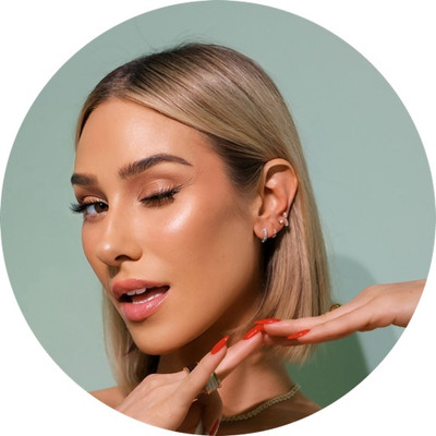 Ashley_Avignone on LTK