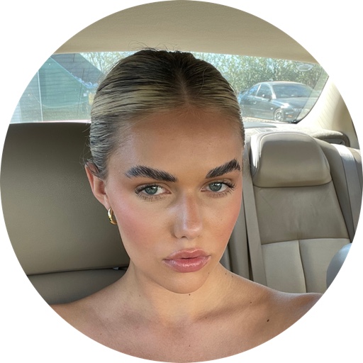 Carmen_Kocourek on LTK