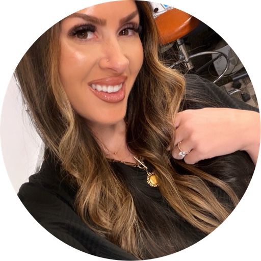 Hollielliott_ on LTK