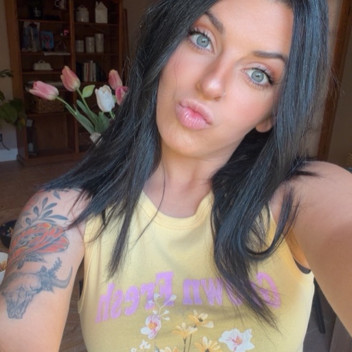 alexandramcneeley on LTK