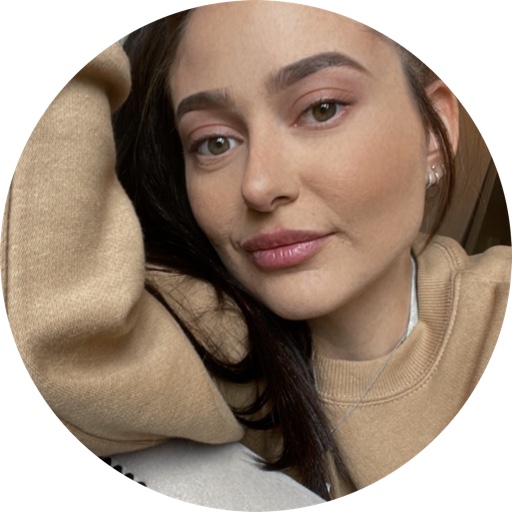 Alixandrakahn on LTK