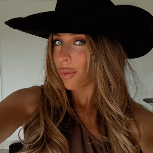 BaylieHolnbach on LTK