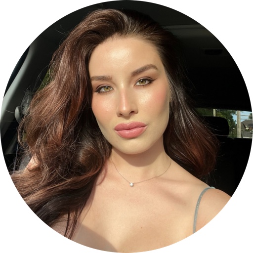 carolinerenae on LTK