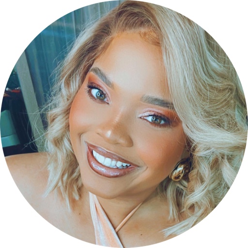 SimplyChristelle on LTK