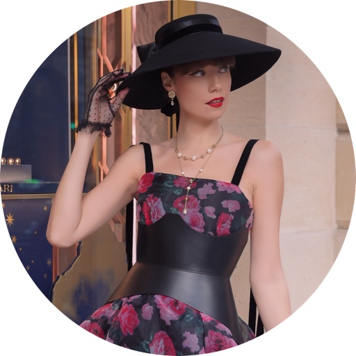 Alba_in_Paris on LTK