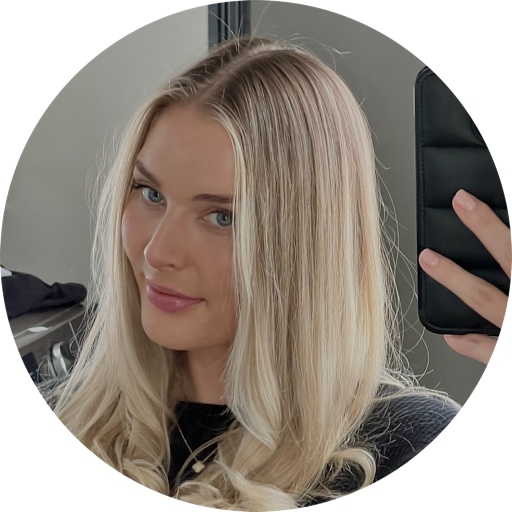 Courteney_Hale on LTK