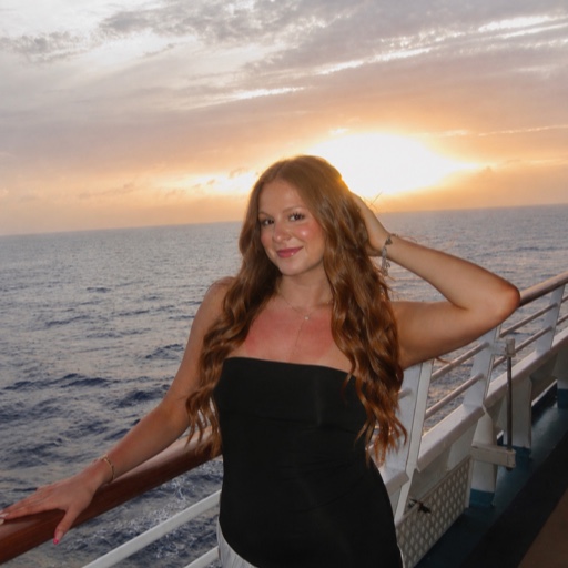 Nicole_Riley on LTK