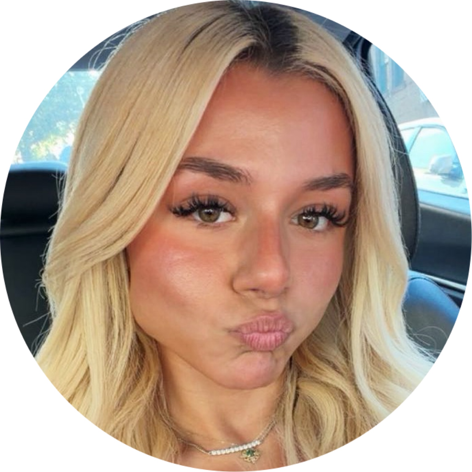 leilamuaremibeauty on LTK
