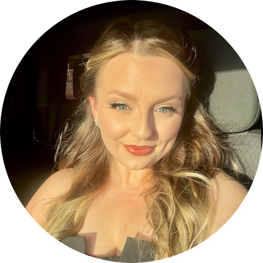 Madeleinemaybe on LTK