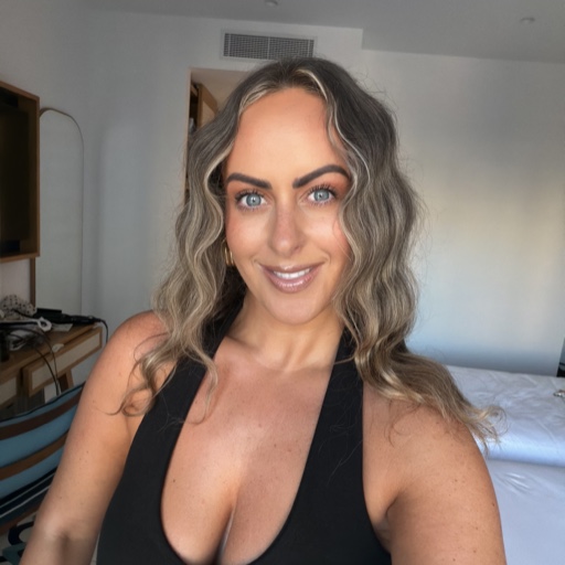 Sarahroberts090 on LTK