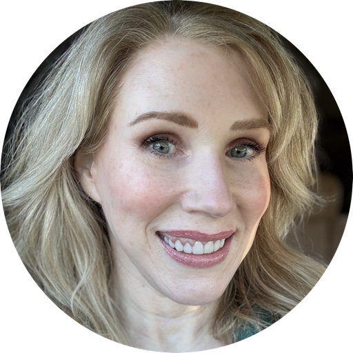 danaliz.over50beauty on LTK