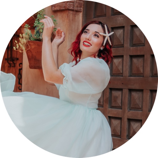 Kaz The Queen of Glitter on LTK