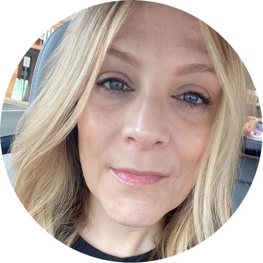 Jenn_Schmitt on LTK