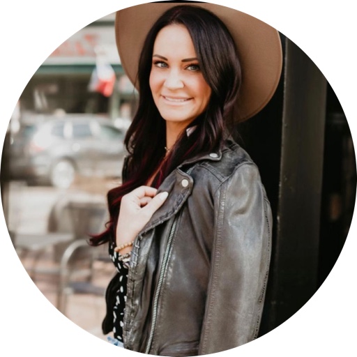 Laurie_Karlson on LTK