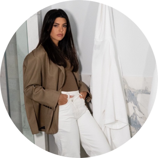 Victoria_Tonelli on LTK