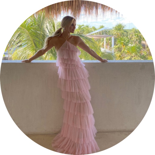 ashleybuckler_ on LTK