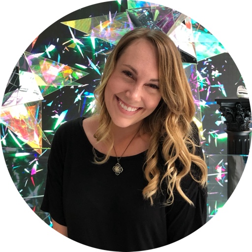 Tobereadbookshelf on LTK