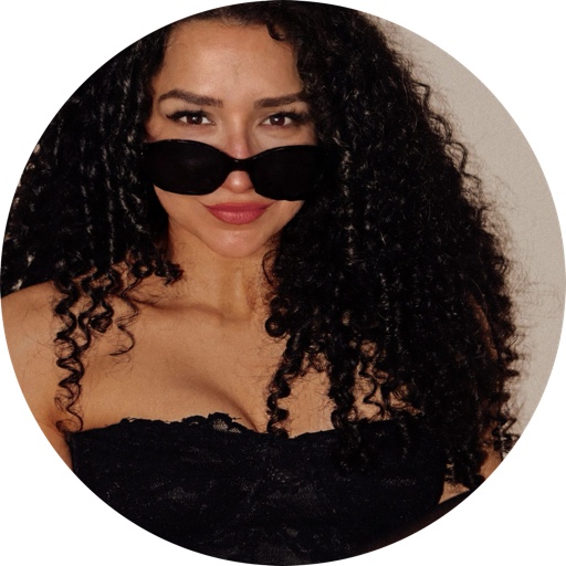 @claudiasantangelo on LTK