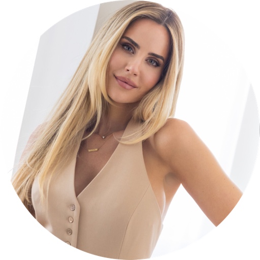 Jamie_McGuire on LTK