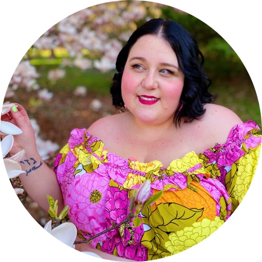 CurvyChronicles on LTK