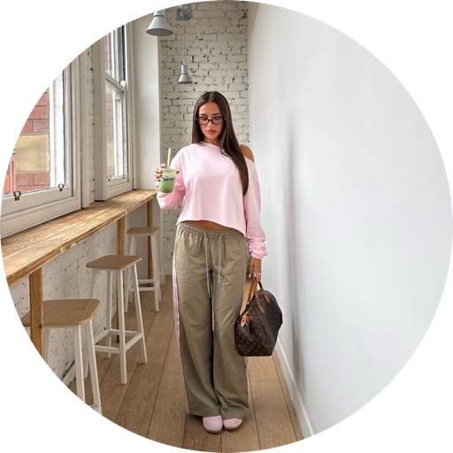 Oliviacrompton on LTK