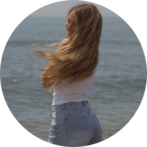 Ashleybuscema on LTK