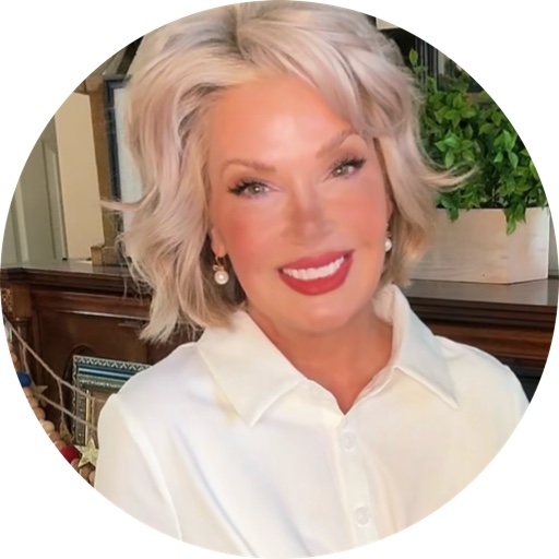 Mrs._Kari_Clark on LTK