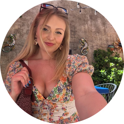 Kayleekay3 on LTK