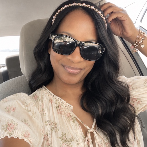betsy_holmes on LTK