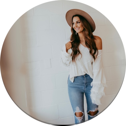 Taryn Passifione Makeup on LTK