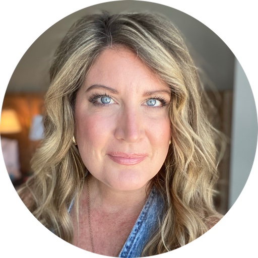 Ashley_Steading on LTK