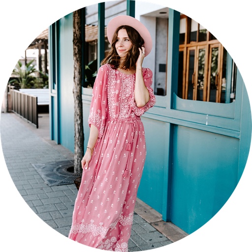 hillarytoparis on LTK