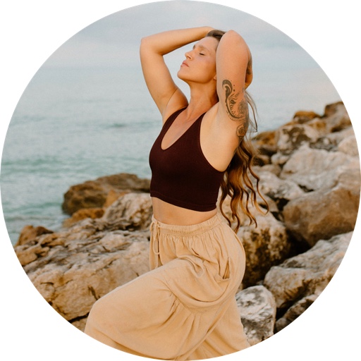 caitlinenglebert on LTK