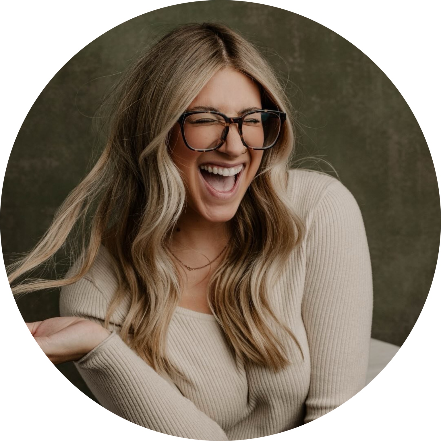 oliviahopehall on LTK