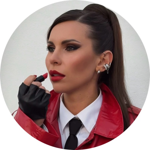 VictoriaFerretti.official on LTK